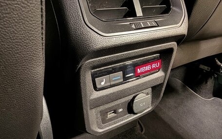 Volkswagen Tiguan II, 2018 год, 2 570 000 рублей, 14 фотография