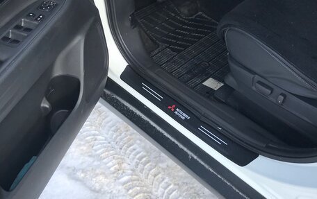 Mitsubishi Outlander III рестайлинг 3, 2012 год, 1 300 000 рублей, 6 фотография