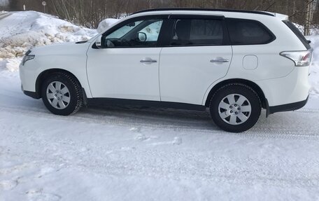 Mitsubishi Outlander III рестайлинг 3, 2012 год, 1 300 000 рублей, 16 фотография