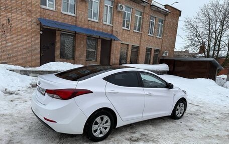 Hyundai Elantra V, 2014 год, 950 000 рублей, 2 фотография