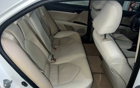 Toyota Camry, 2022 год, 2 350 000 рублей, 12 фотография