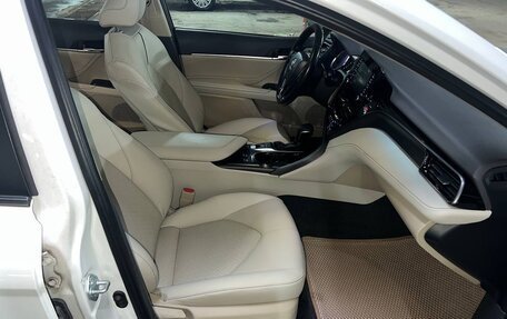 Toyota Camry, 2022 год, 2 350 000 рублей, 13 фотография