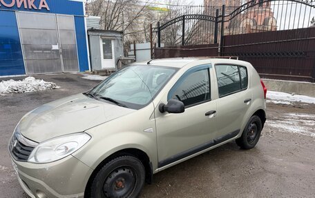 Renault Sandero I, 2013 год, 520 000 рублей, 2 фотография