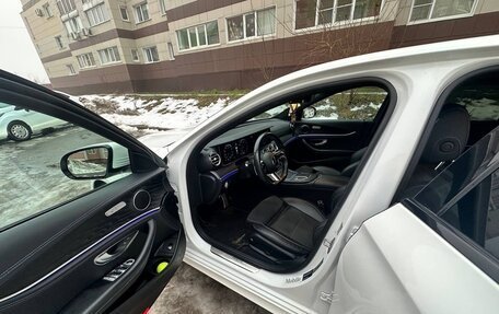 Mercedes-Benz E-Класс, 2021 год, 4 700 000 рублей, 6 фотография