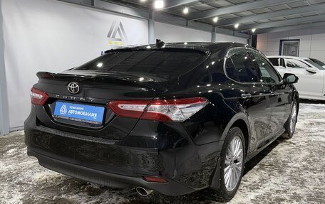 Toyota Camry, 2021 год, 3 499 000 рублей, 5 фотография