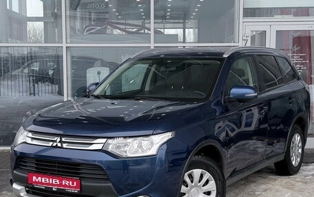 Mitsubishi Outlander III рестайлинг 3, 2014 год, 1 499 000 рублей, 1 фотография