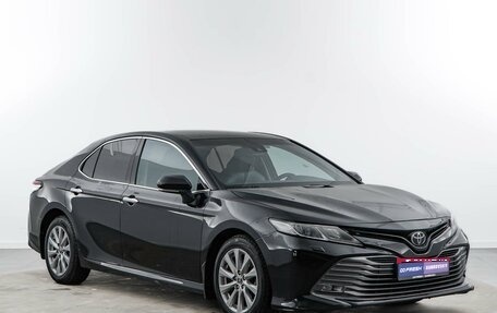 Toyota Camry, 2018 год, 2 290 000 рублей, 1 фотография