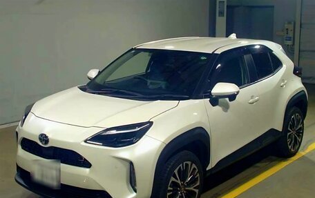 Toyota Yaris Cross, 2021 год, 2 475 000 рублей, 3 фотография