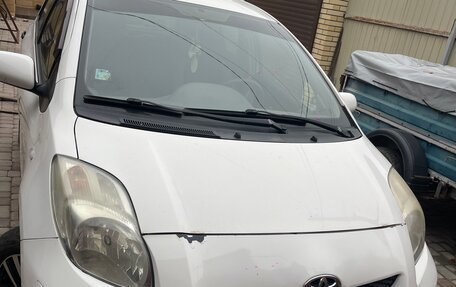 Toyota Yaris III рестайлинг, 2009 год, 650 000 рублей, 4 фотография