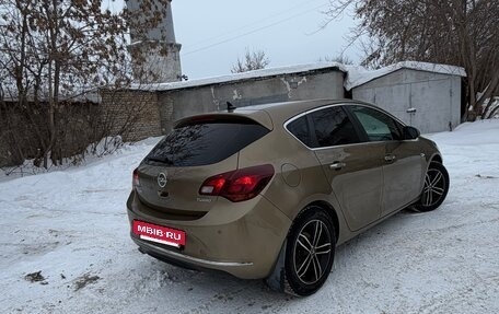 Opel Astra J, 2013 год, 890 000 рублей, 3 фотография