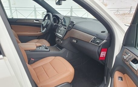 Mercedes-Benz GLE, 2017 год, 4 450 000 рублей, 10 фотография