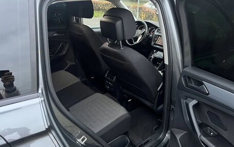 Volkswagen Tiguan II, 2021 год, 2 650 000 рублей, 9 фотография