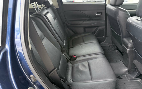 Mitsubishi Outlander III рестайлинг 3, 2014 год, 1 499 000 рублей, 10 фотография