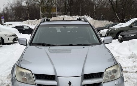 Mitsubishi Outlander III рестайлинг 3, 2006 год, 559 000 рублей, 2 фотография