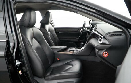 Toyota Camry, 2018 год, 2 290 000 рублей, 9 фотография