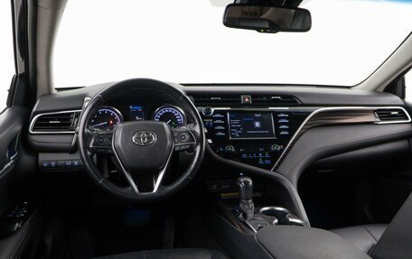 Toyota Camry, 2018 год, 2 290 000 рублей, 7 фотография