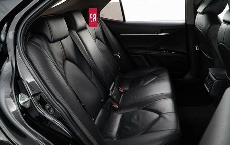 Toyota Camry, 2018 год, 2 290 000 рублей, 8 фотография