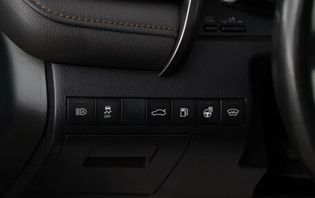 Toyota Camry, 2018 год, 2 290 000 рублей, 19 фотография