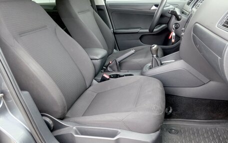 Volkswagen Jetta VI, 2015 год, 1 300 000 рублей, 13 фотография