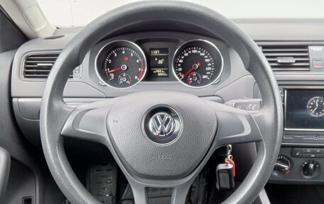 Volkswagen Jetta VI, 2015 год, 1 300 000 рублей, 18 фотография