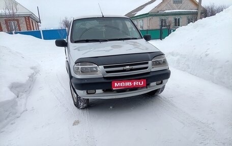 Chevrolet Niva I рестайлинг, 2003 год, 250 000 рублей, 1 фотография