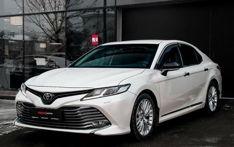 Toyota Camry, 2018 год, 2 870 000 рублей, 1 фотография