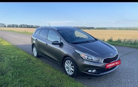 KIA cee'd III, 2013 год, 1 050 000 рублей, 4 фотография