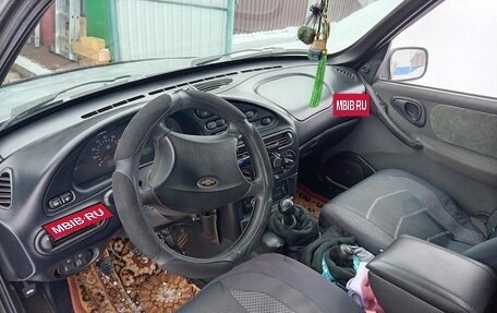 Chevrolet Niva I рестайлинг, 2003 год, 250 000 рублей, 9 фотография