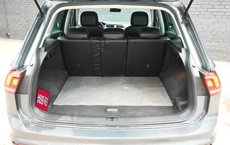 Volkswagen Tiguan II, 2019 год, 2 965 000 рублей, 6 фотография