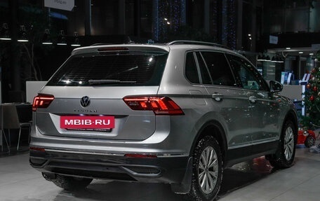 Volkswagen Tiguan II, 2021 год, 2 350 000 рублей, 4 фотография