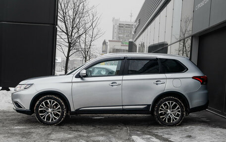 Mitsubishi Outlander III рестайлинг 3, 2018 год, 2 090 000 рублей, 8 фотография