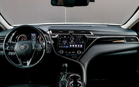 Toyota Camry, 2018 год, 2 870 000 рублей, 12 фотография