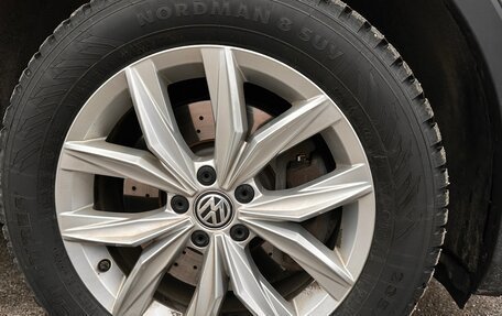 Volkswagen Tiguan II, 2017 год, 2 850 000 рублей, 13 фотография