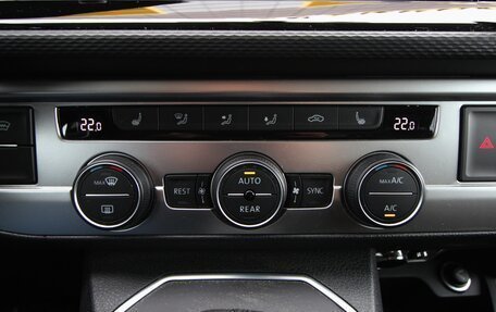 Volkswagen Multivan T6 рестайлинг, 2022 год, 8 195 000 рублей, 28 фотография