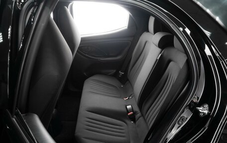 Toyota Yaris, 2020 год, 1 279 000 рублей, 7 фотография