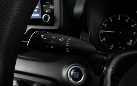 Toyota Yaris, 2020 год, 1 279 000 рублей, 19 фотография