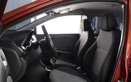 Hyundai Solaris II рестайлинг, 2012 год, 700 000 рублей, 9 фотография