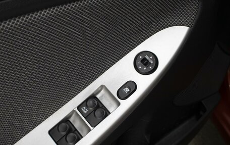 Hyundai Solaris II рестайлинг, 2012 год, 700 000 рублей, 15 фотография