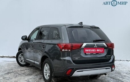 Mitsubishi Outlander III рестайлинг 3, 2019 год, 2 406 000 рублей, 7 фотография