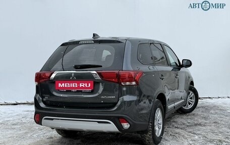 Mitsubishi Outlander III рестайлинг 3, 2019 год, 2 406 000 рублей, 5 фотография