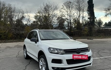 Volkswagen Touareg III, 2012 год, 2 200 000 рублей, 2 фотография