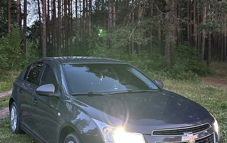 Chevrolet Cruze II, 2013 год, 950 000 рублей, 2 фотография