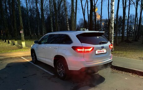 Toyota Highlander III, 2017 год, 2 800 000 рублей, 3 фотография