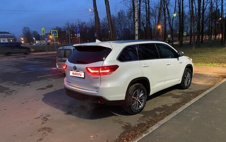 Toyota Highlander III, 2017 год, 2 800 000 рублей, 5 фотография
