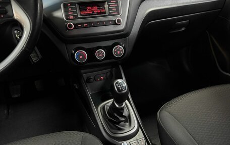 KIA Rio III рестайлинг, 2016 год, 1 030 000 рублей, 19 фотография