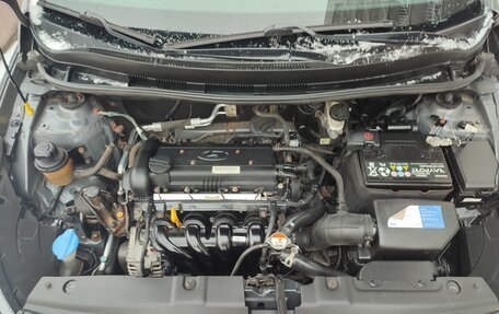 Hyundai Solaris II рестайлинг, 2015 год, 990 000 рублей, 3 фотография