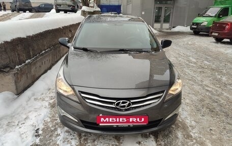 Hyundai Solaris II рестайлинг, 2015 год, 990 000 рублей, 8 фотография