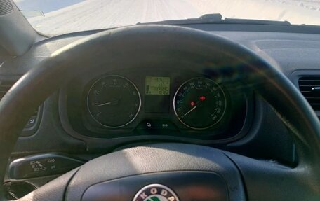 Skoda Fabia II, 2011 год, 600 000 рублей, 5 фотография