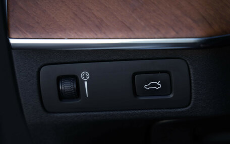 Volvo XC90 II рестайлинг, 2017 год, 3 649 000 рублей, 23 фотография