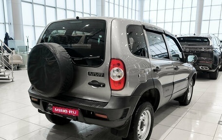 Chevrolet Niva I рестайлинг, 2019 год, 699 000 рублей, 6 фотография